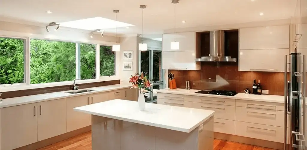 Kitchen cabinet refacing and remodel results in a modern kitchen in Dayton, OH